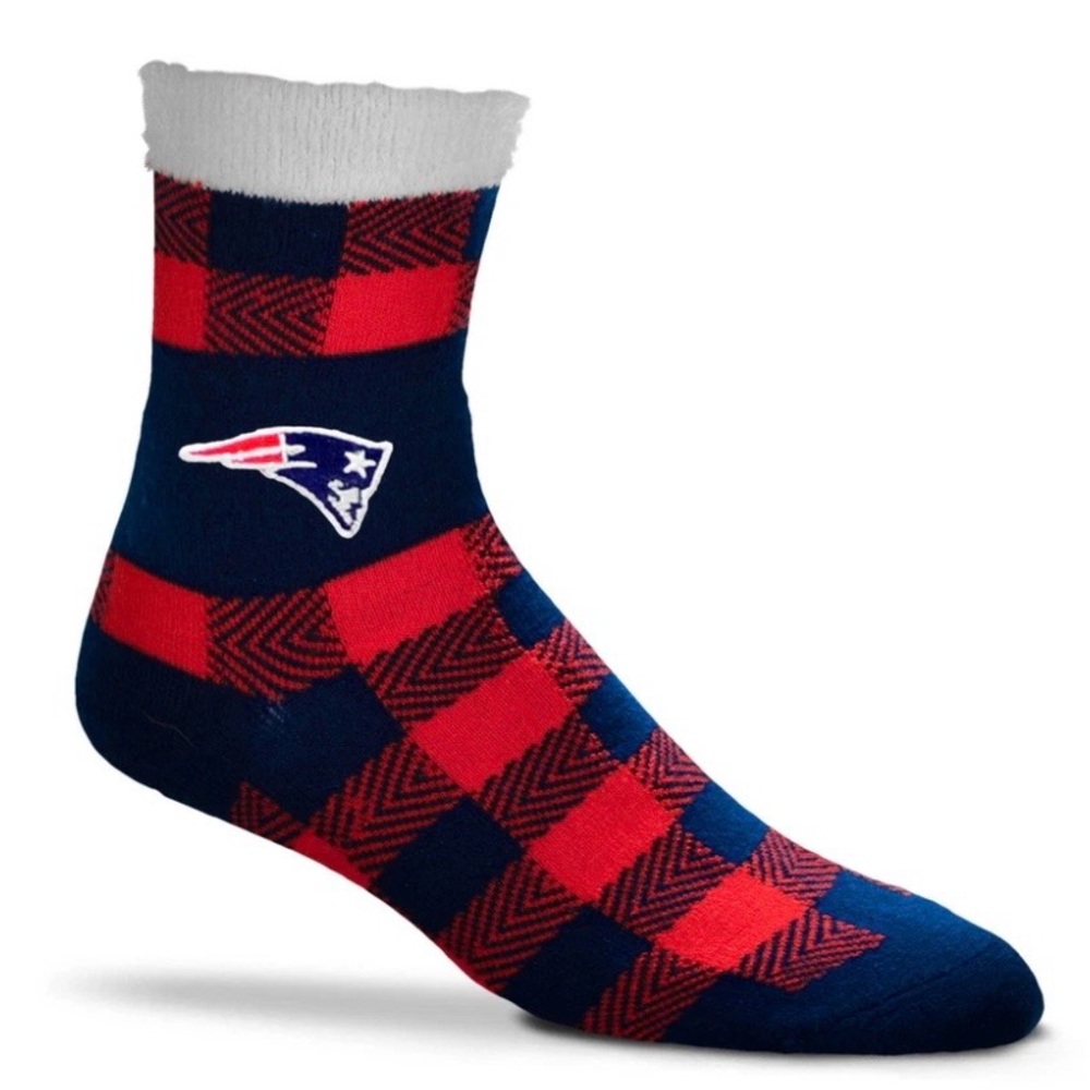 NWT New England Patriots NFL Buffalo Plaid Slipper Socks Men’s Women’s Logo